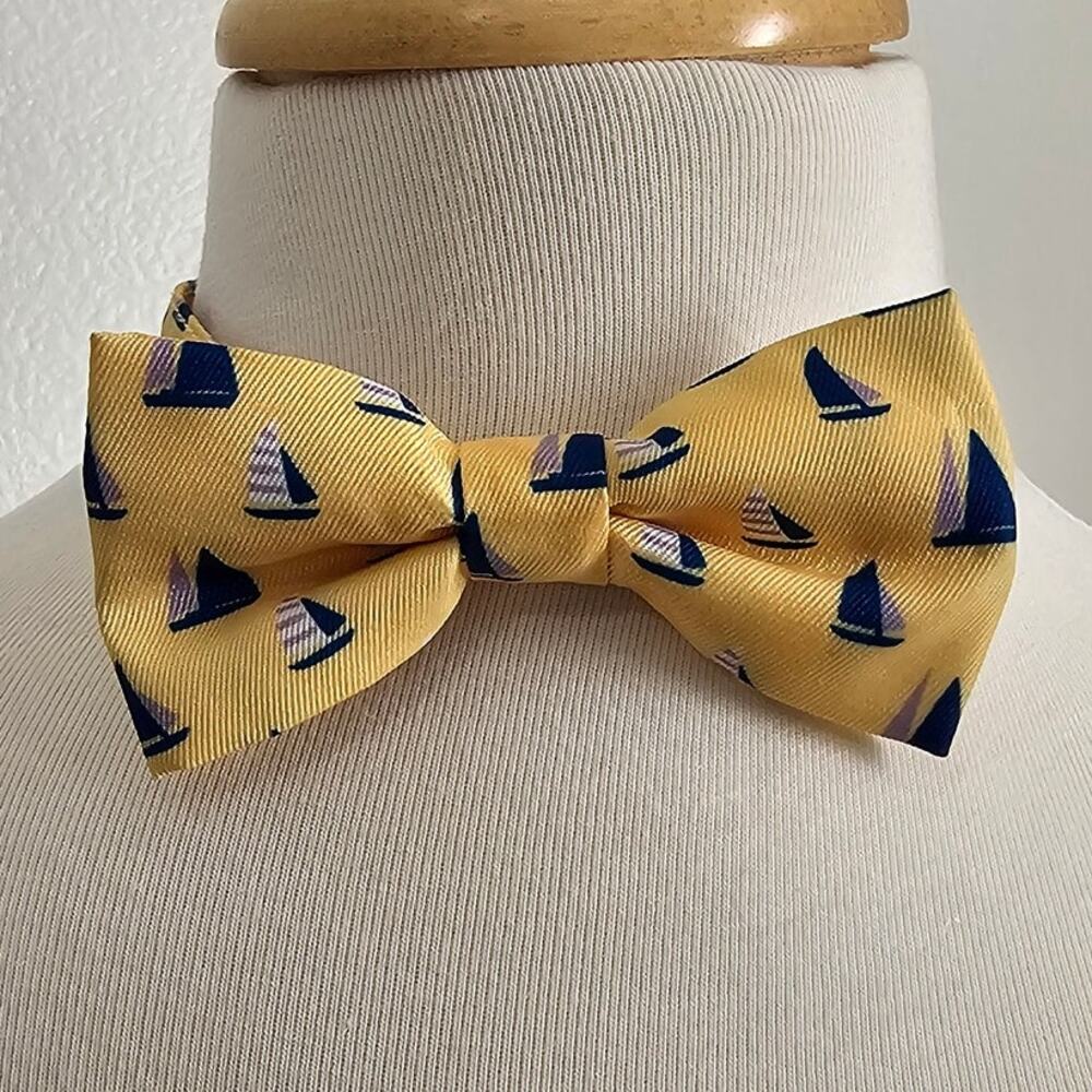 NWOT JANIE AND JACK Yellow Adjustable Boats Nautical Preppy Bow Tie 2T to 5T
